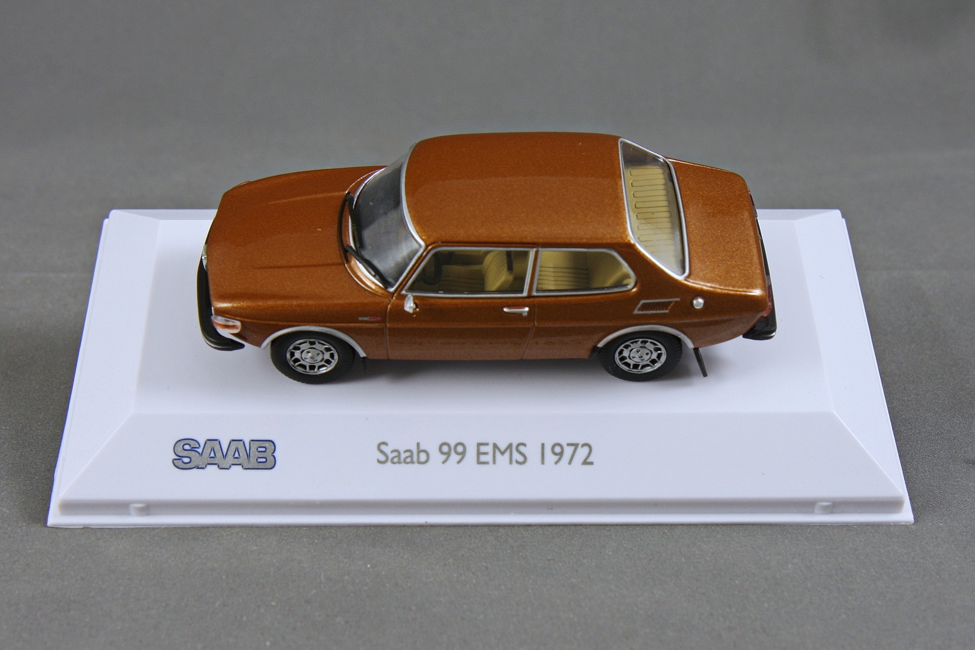 99 - 1972 2-door ems Bild 8