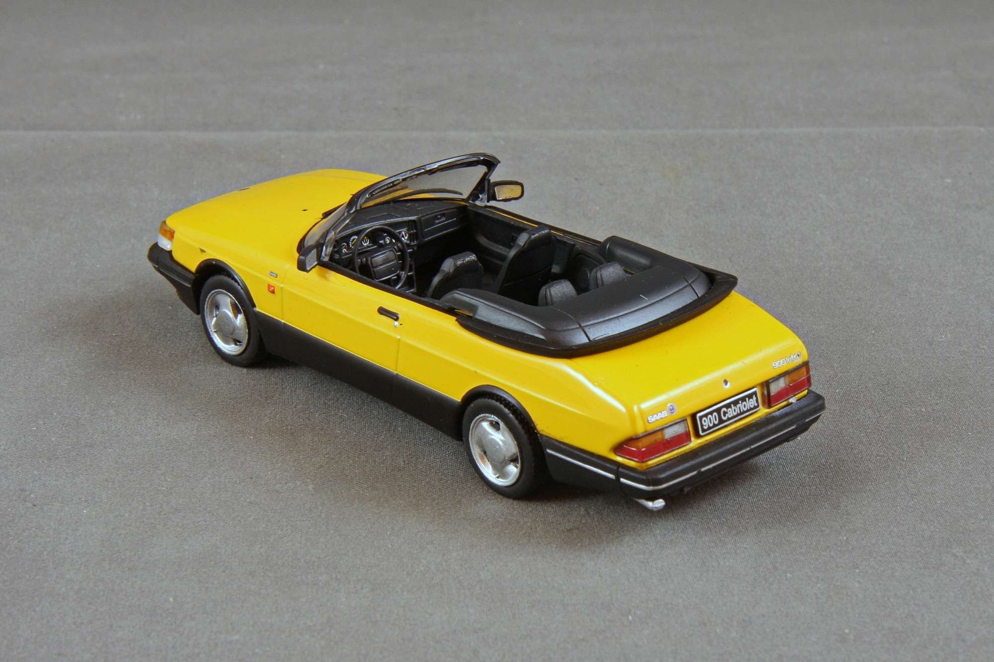 900 - 1991 Cabrio Turbo 16 S Bild 2