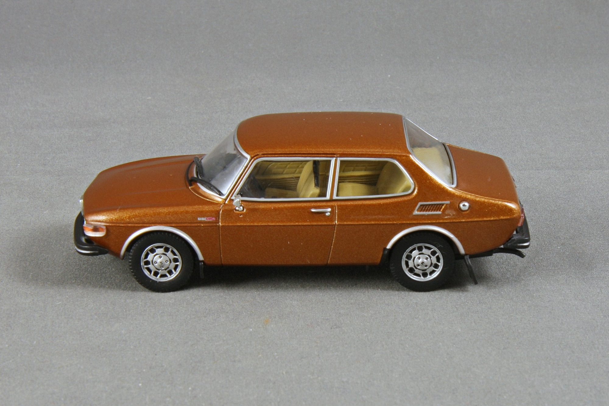 99 - 1972 2-door ems Bild 4