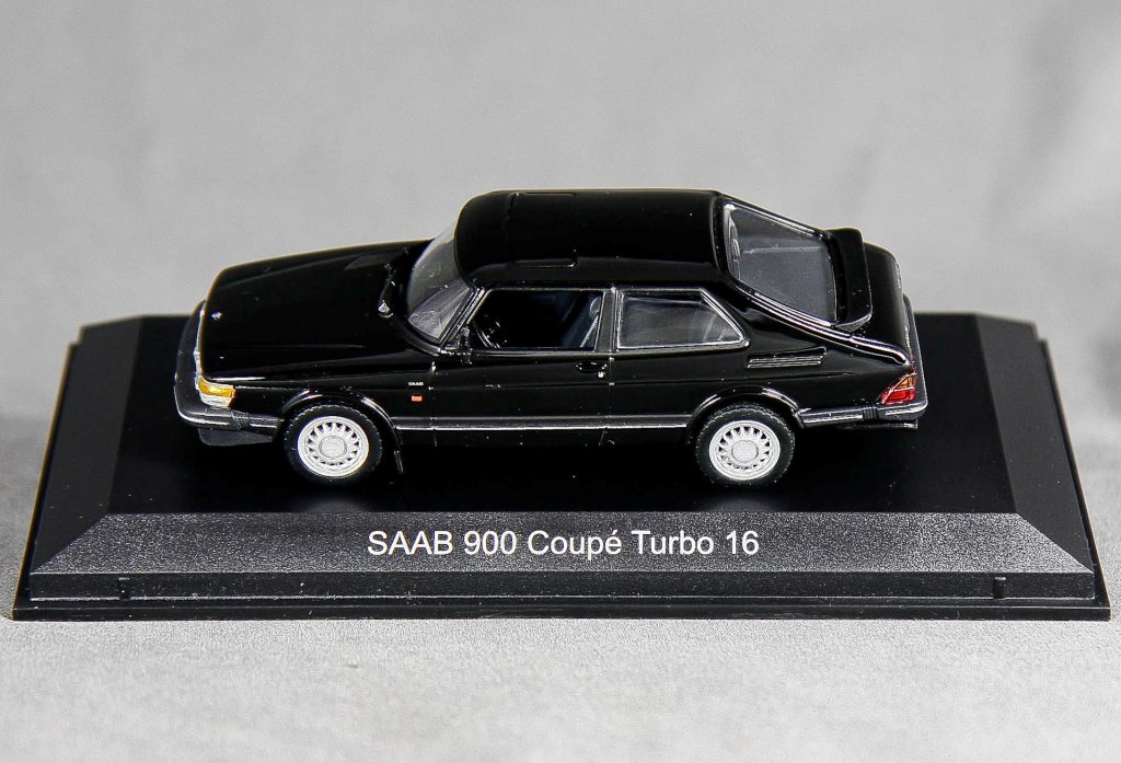 900 - 1986 3-door Turbo 16 Bild 10
