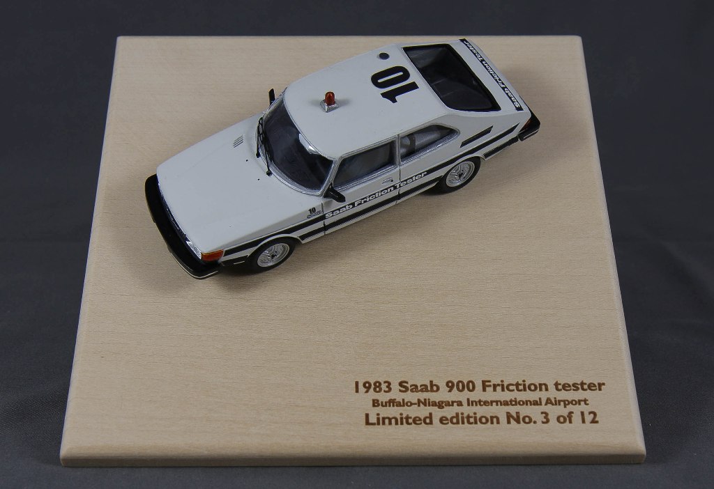 900 - 1983 3-door GL USA Friction Tester Bild 10